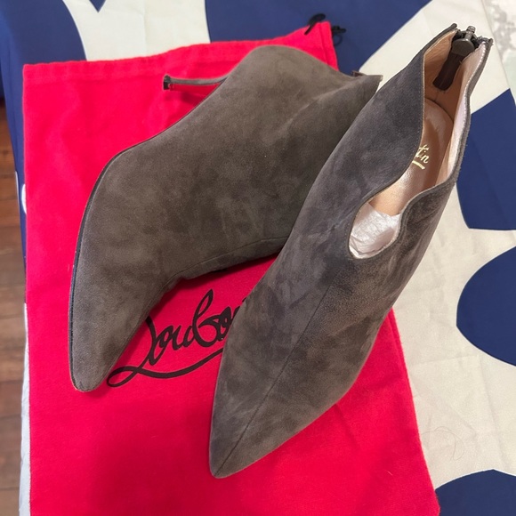 CHRISTIAN LOUBOUTIN Padrino 70 Grey Suede Booties